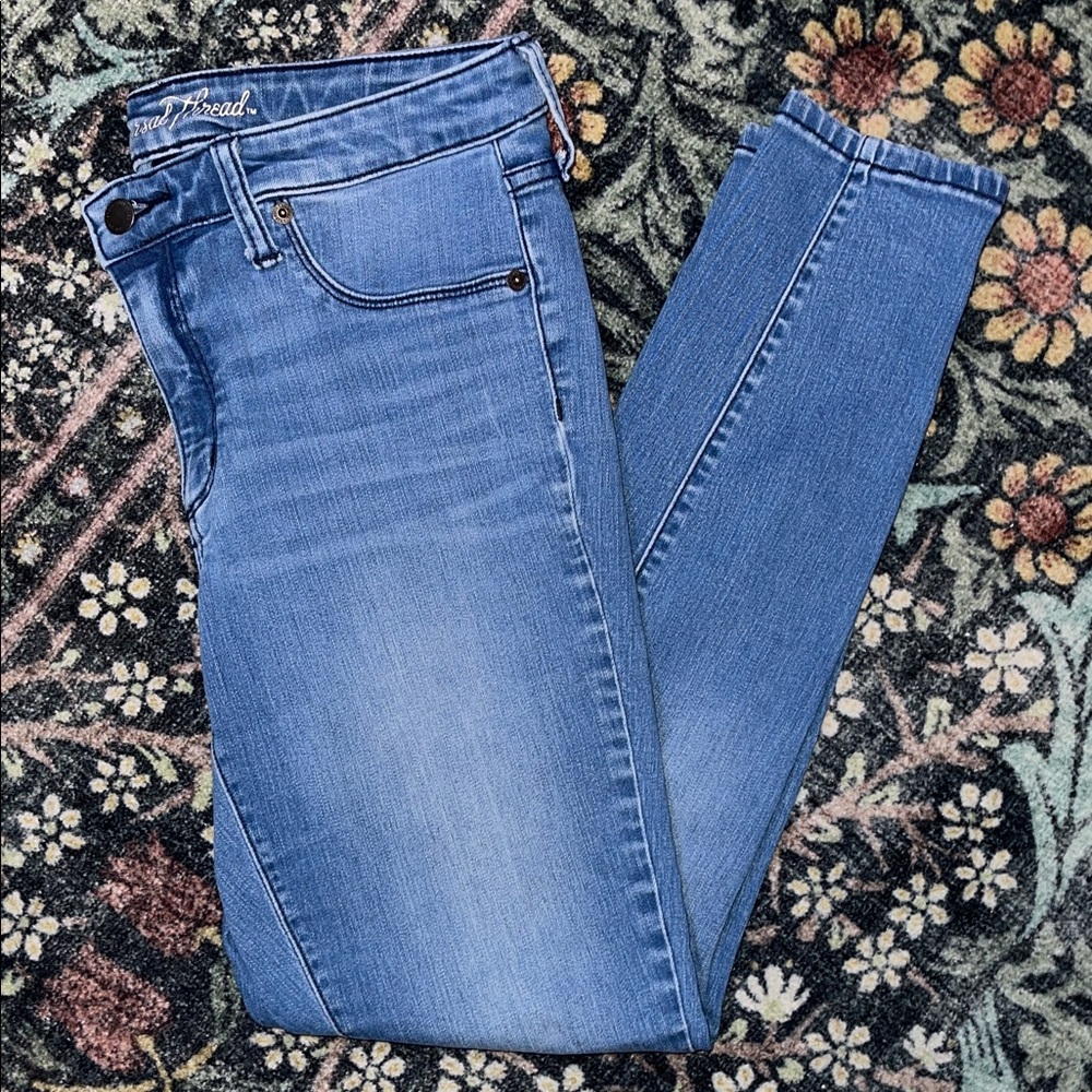 Universal Thread Women's Light Blue Classic Skinny Jeans